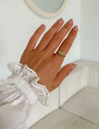 Kingdom Signet Ring - Trendy