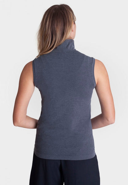 Sleeveless Turtleneck Shirt - Trendy