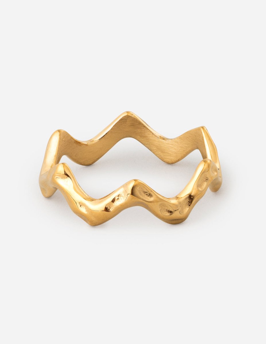 Textured Wavy Ring - Trendy